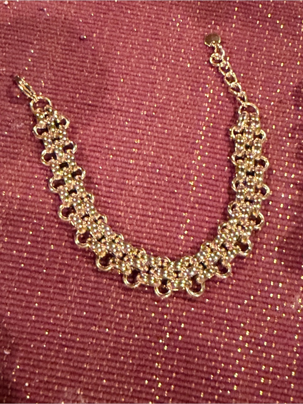 18K Gold Plated Chain Link Bracelet - Picture 5 of 6